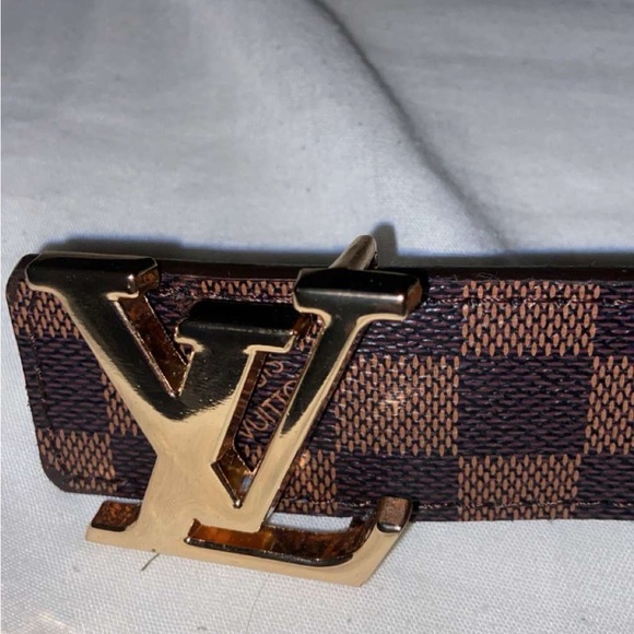 LV belt (AUTHENTIC) - Picture 8 of 13